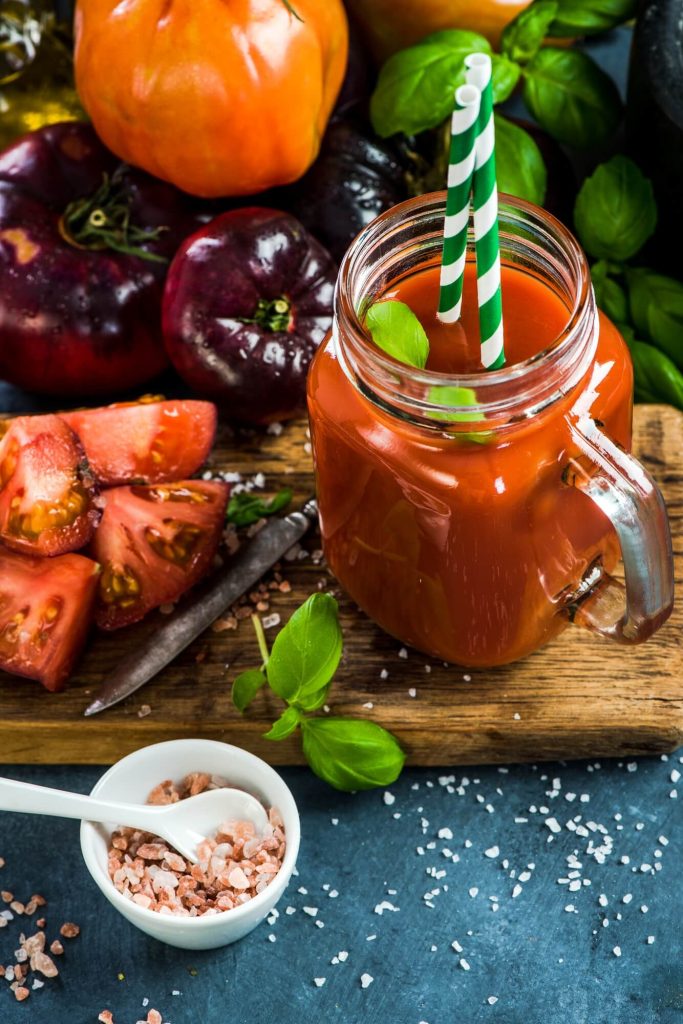 clean-eating-and-healthy-food-tomato-juice.jpg